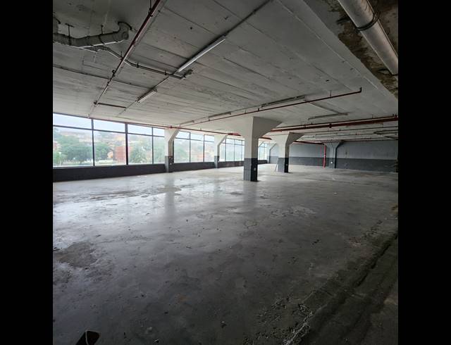 1,000M² WORKSHOP TO LET IN OVERPORT